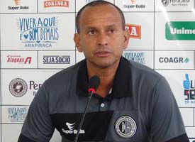 Crise no ASA gera polêmica e derruba treinador