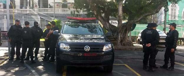 Polícia Civil cumpre mandados de busca e apreensão na ALE