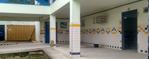 Criminosos invadem e roubam escola pública durante aula em AL