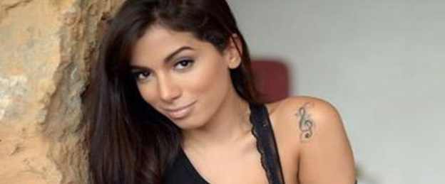 Jornalistas de Maceió se irritam com pouco caso de Anitta e vão embora de show