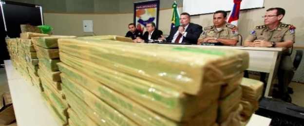 Polícia apreende 205 quilos de drogas e prende três suspeitos