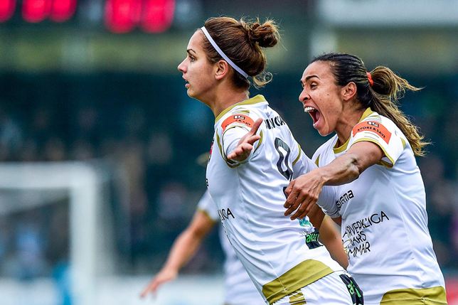 Marta faz gol, dá duas assistências e garante título do Rosengard