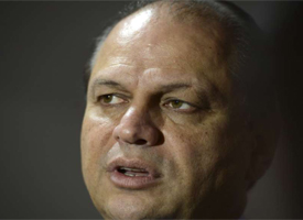 Plano de saúde mais barato aliviará SUS, diz ministro