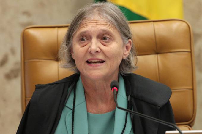 Vice de Janot é afastada do cargo após ir a protesto contra Temer