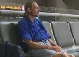 Homem espera 10 dias por namorada virtual em aeroporto