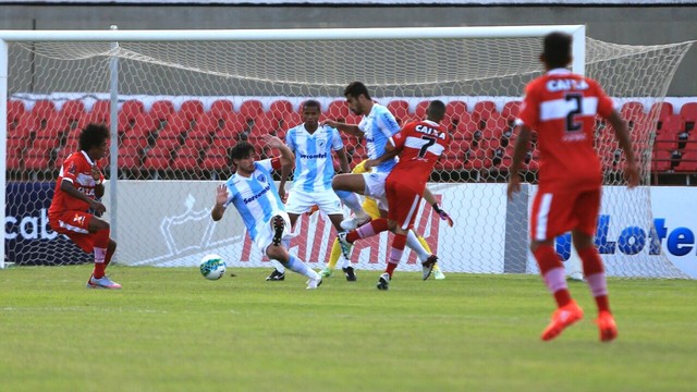 CRB perde para o Londrina, mas continua no G4