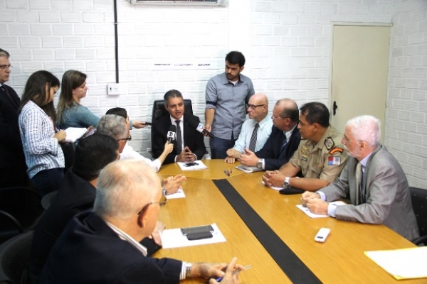 Estado adota conduta de transparência na apuração e resolução de inquéritos em AL