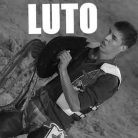 Peão de 17 anos morre pisoteado por touro em rodeio no interior