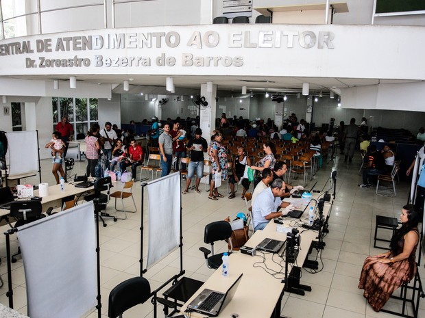 Cerca de 40 mil eleitores ainda não foram buscar o novo título