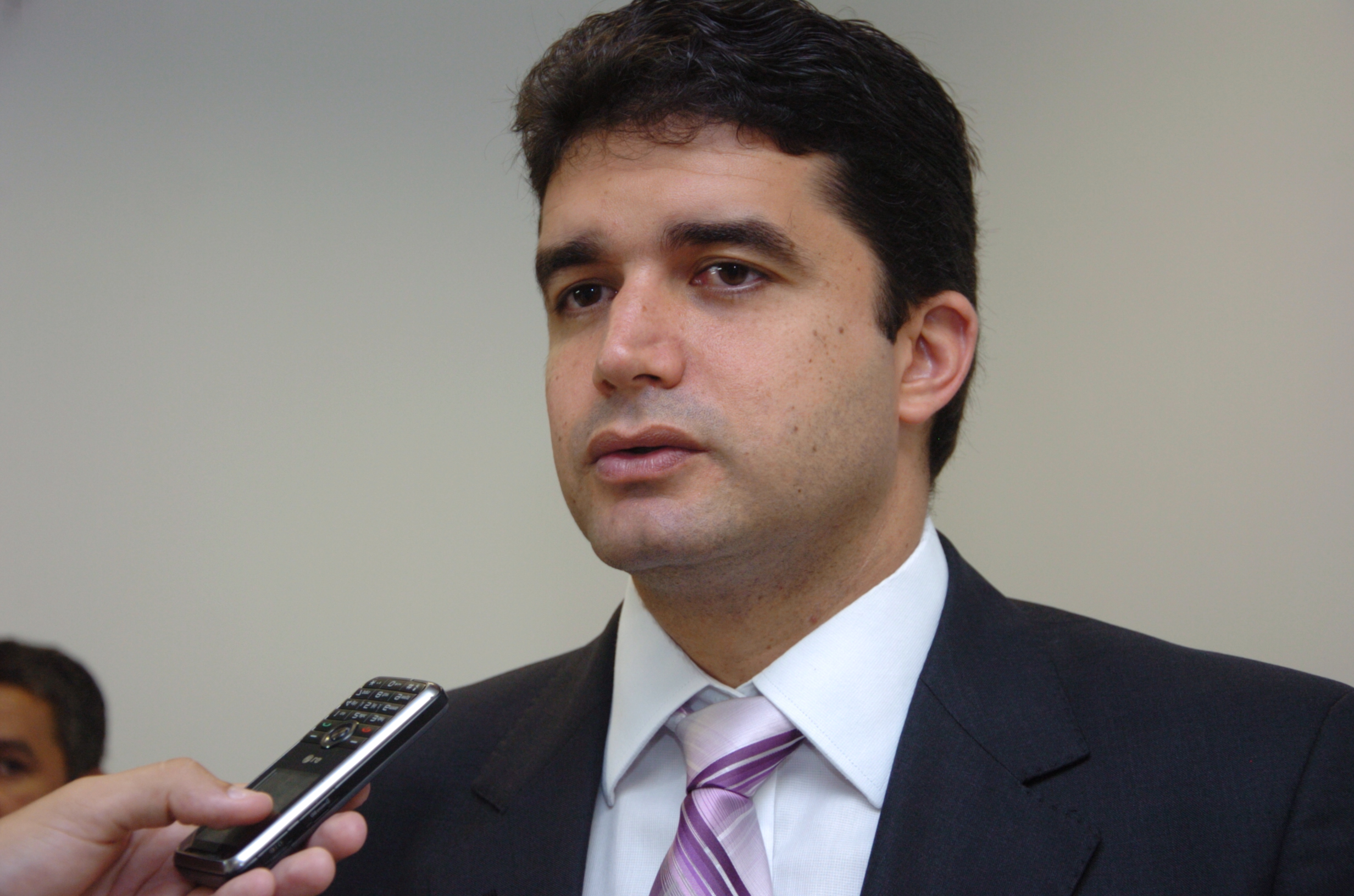 Maceió: Rui abre 12 pontos de vantagem e lidera