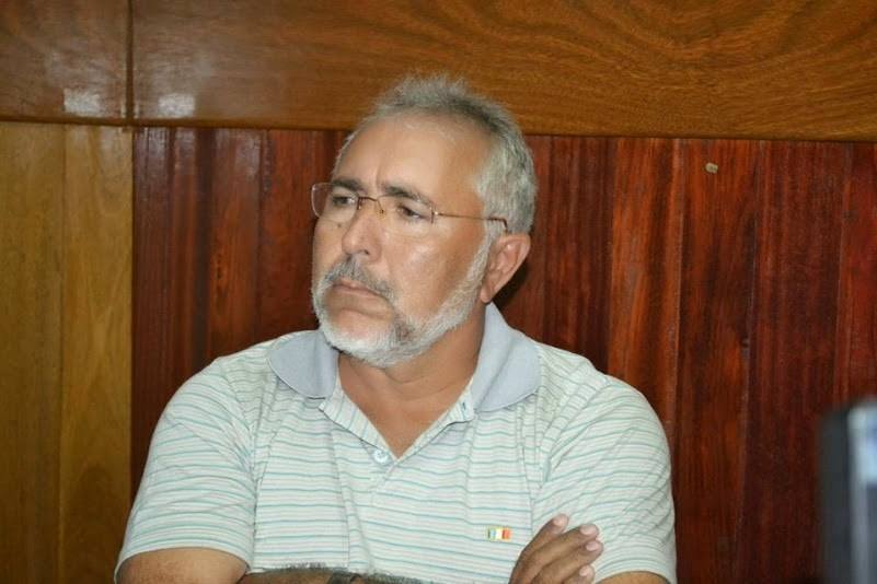 Padre Eraldo só anuncia seu secretariado no dia 28 e não aceita especulações