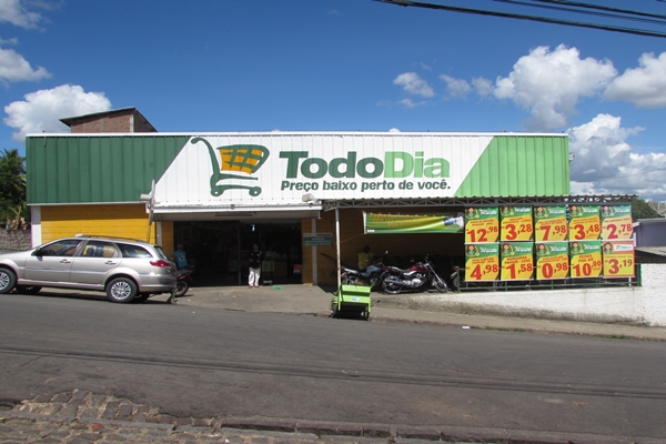 Supermercado Todo Dia é arrombado na madrugada desta sexta em Palmeira