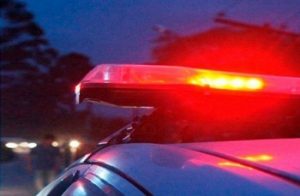 Motorista estaciona em frente de casa e é agredido a pauladas em Palmeira dos Índios