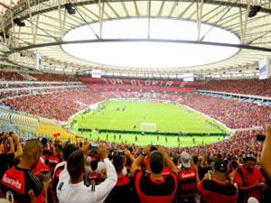 Na reabertura do Maracanã, Flamengo empata com Corinthians