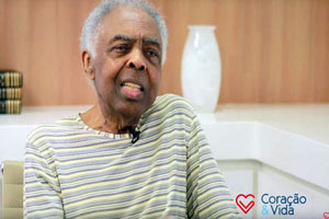 Gilberto Gil recebe alta após 6 dias internado em São Paulo