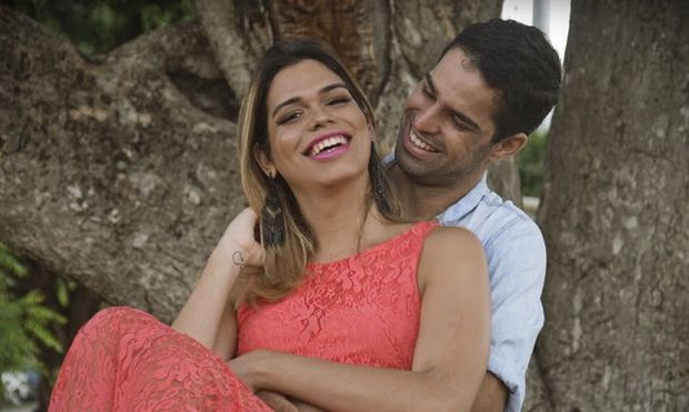 “Não tenho medo de expor que sou casado com uma travesti”