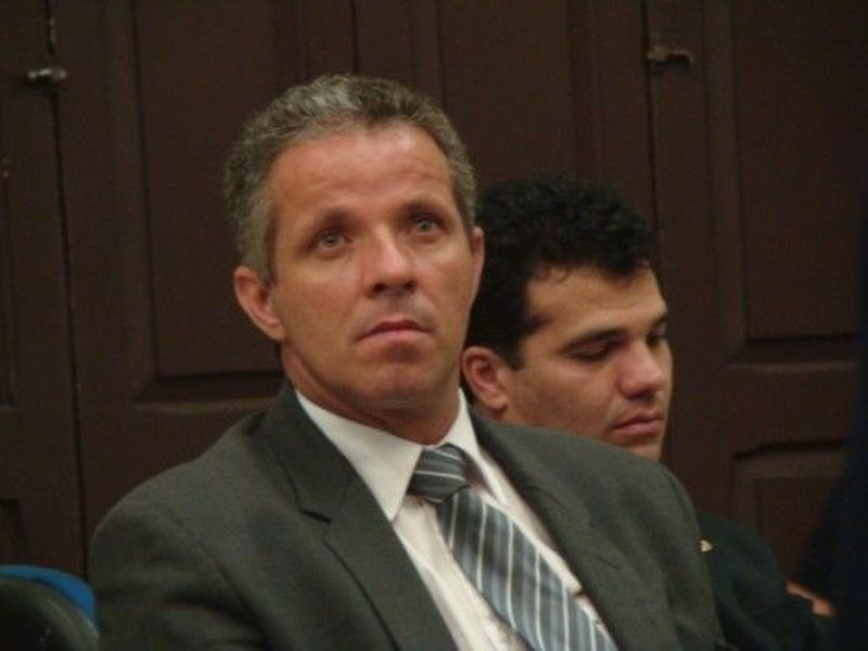 Prefeito de Viçosa permanece afastado por decisão do TJ