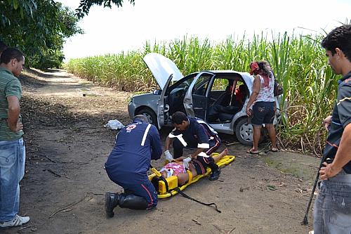 Capotamento deixa quatro pessoas feridas na BR-101, em Alagoas