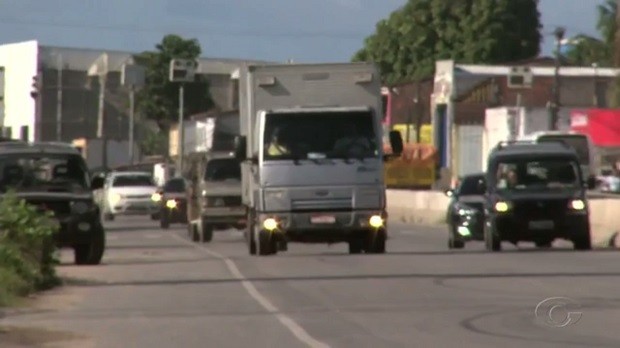 Lei do farol baixo deve voltar a multar em rodovias de Alagoas em 15 dias