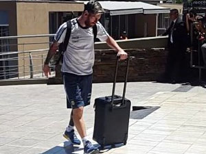 Turbulência em voo faz Messi passar mal e receber atendimento