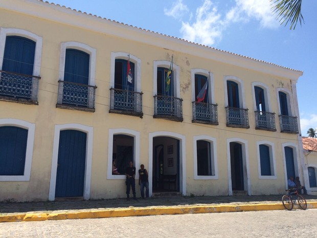 Prefeita de Marechal Deodoro, AL, quer revisar gastos de secretarias