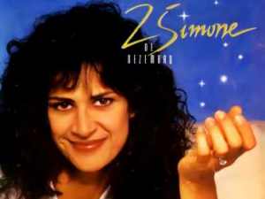 Álbum de Simone com canções de Natal completa 21 anos