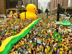 Protesto em defesa da Lava Jato reúne manifestantes em 200 cidades do Brasil