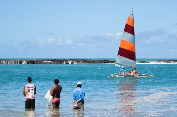 Alagoas se destaca no turismo e fecha 2016 em alta