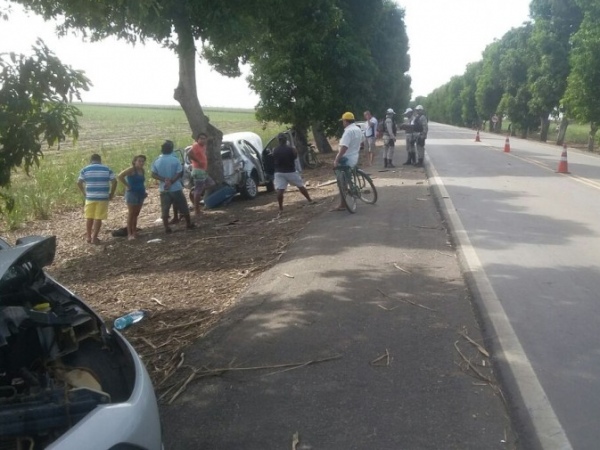 Seis pessoas ficam feridas em grave acidente na AL-220 em São Miguel