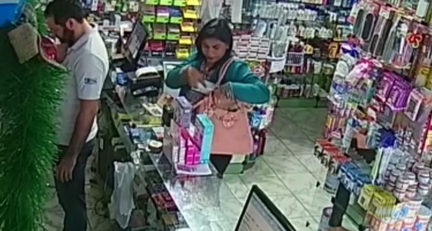 Marido de mulher flagrada furtando farmácia paga por itens “levados”