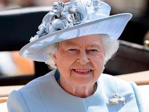 Com insônia, rainha foi dar um ‘rolê’. E quase levou um tiro