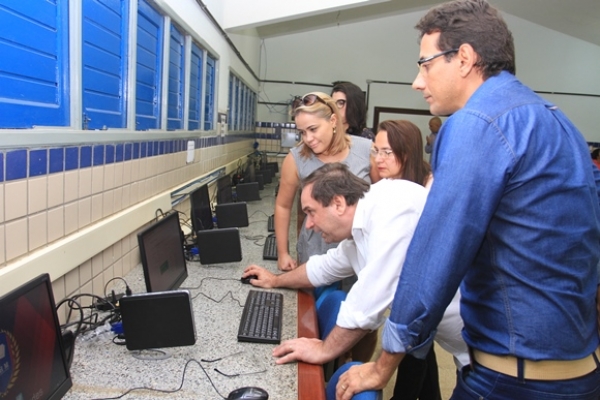 Estudantes de Palmeira dos Índios são beneficiados com laboratórios de informática
