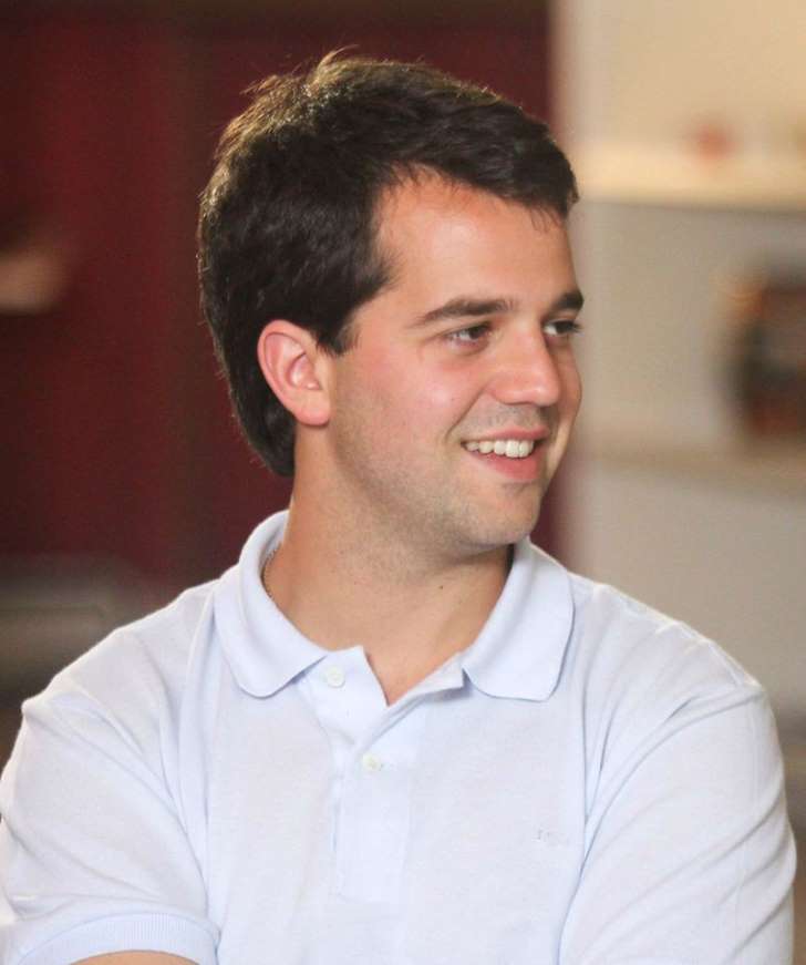 Filho de Cabral revela drama familiar após pai ser preso em Bangu