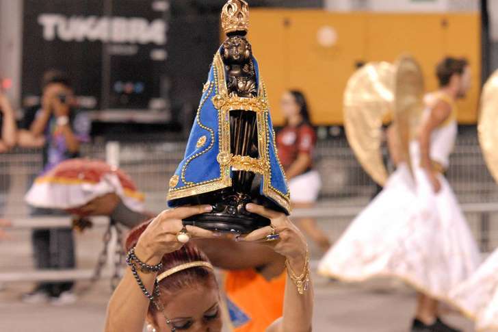 Carnaval: Sambódromo de SP recebe de Nossa Senhora a Elba Ramalho