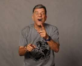 Diretor Jorge Fernando sofre AVC