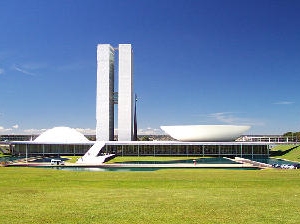 Policiais civis e federais pressionam deputados contra a reforma da Previdência