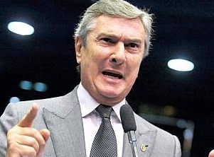 Fernando Collor volta a presidir Comissão no Senado