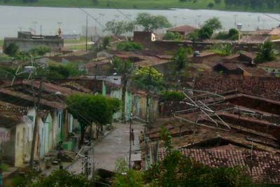 Corpo de agente penitenciário é encontrado jogado em córrego