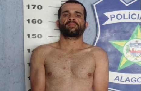 Homem é preso por furtar televisão de supermercado