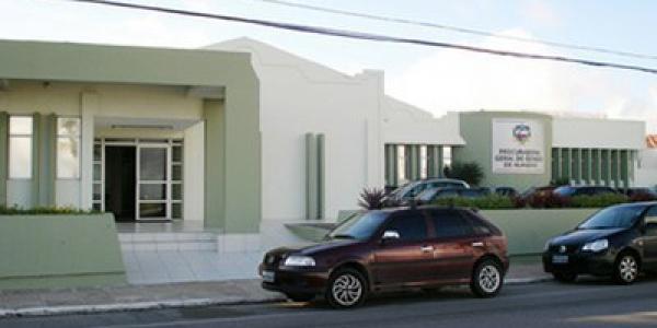 Fecomércio recorre à PGE em defesa dos empresários