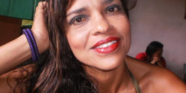 Mulher é espancada até a morte ao jogar soda cáustica em bebê