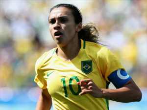 Marta consegue nacionalidade sueca, mas não deixa a Seleção Brasileira
