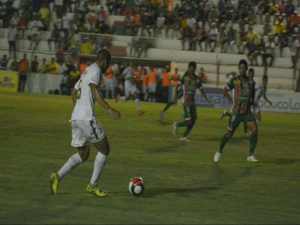 Com gol fora da área CSE perde para o Murici em Palmeira