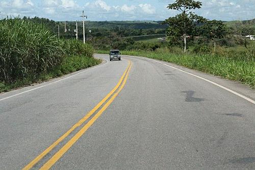 Capotamento deixa três feridos na AL-210 em Palmeira dos Índios