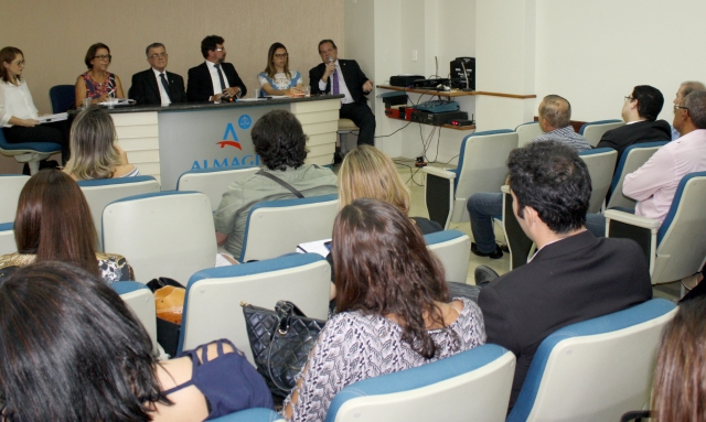 Juízes buscam apoio para qualificar adolescentes que vivem em abrigos