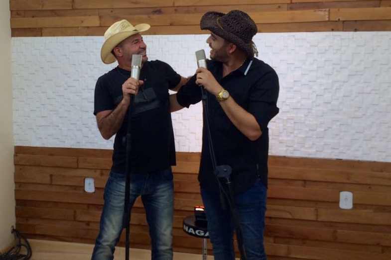 Geraldo Cardoso e Mano Walter fazem dueto em “Desilusão de um Vaqueiro”