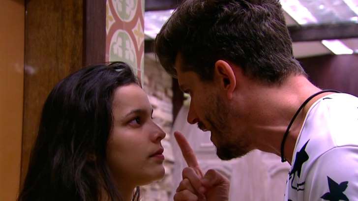BBB17 vira caso de polícia e Marcos é eliminado do programa