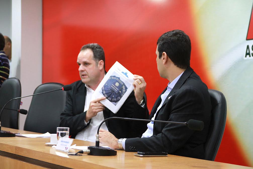 Fábrica de carteiras é apresentada na AMA