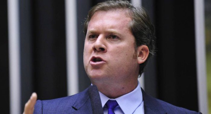 STF adia julgamento para maio do ministro Marx Beltrão