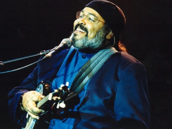 Jorge Aragão é internado em hospital após show em Belém